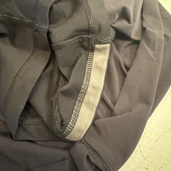 Lululemon Skirt Womens 6 Tall Black Athleisure Workout Gym Tennis Performance - Picture 6 of 9